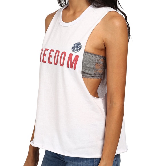 Rip Curl Tops - 🆕RIP CURL Freedom' Muscle Tee